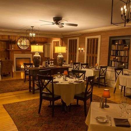 The Dorset Inn Екстер'єр фото