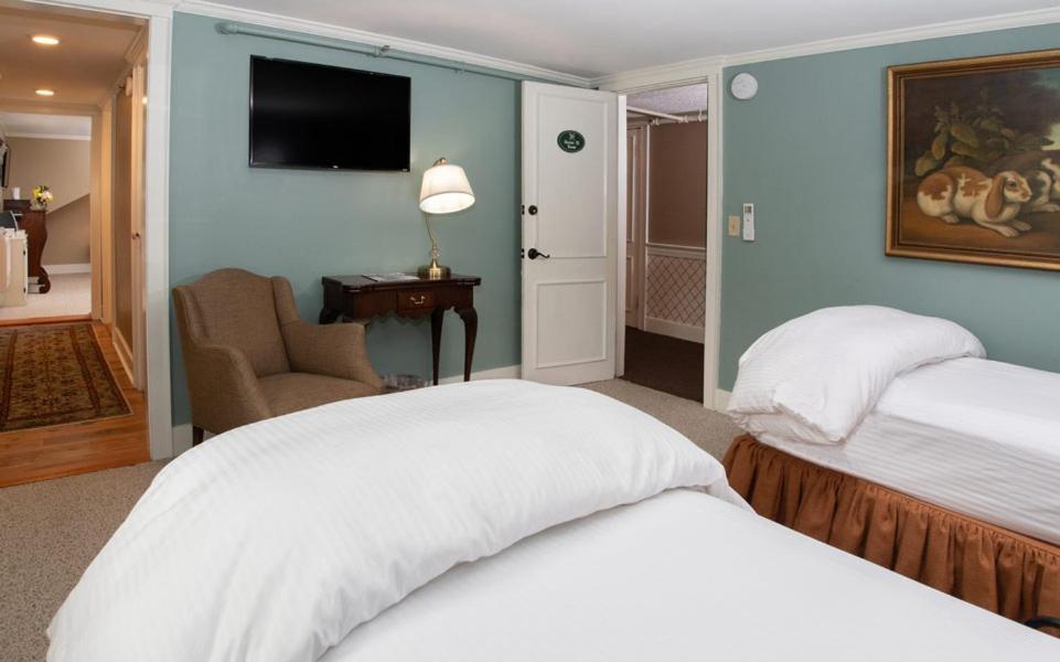 The Dorset Inn Екстер'єр фото
